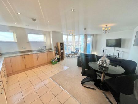 2 bedroom apartment to rent - Photo 3