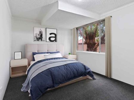 Spacious ground floor apartment - Photo 4