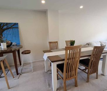 Fabulous Family Home - Photo 2