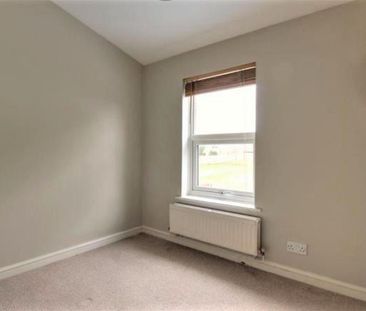 3 bedroom House To Let - Photo 4