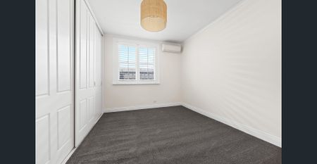 Perfectly located! - Photo 3