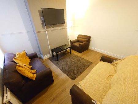 Edinburgh Road, Kensington Fields. - Photo 2