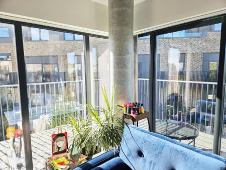 2 bedroom flat to rent - Photo 2