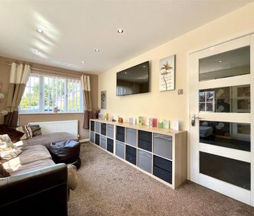 3 bedroom detached house to rent - Photo 5