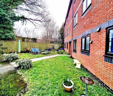 2 bedroom flat to rent - Photo 3