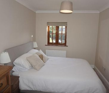 3 bedroom detached house to rent - Photo 2