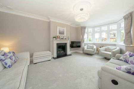 Carlisle Road, Hampton, TW12 - Photo 2