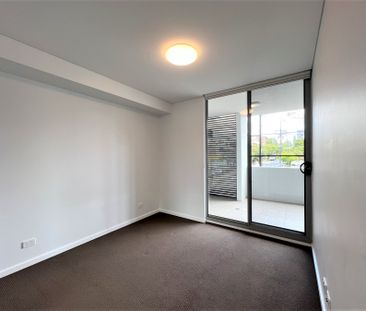 Modern As New 2 Bedroom Apartment for... - Photo 1