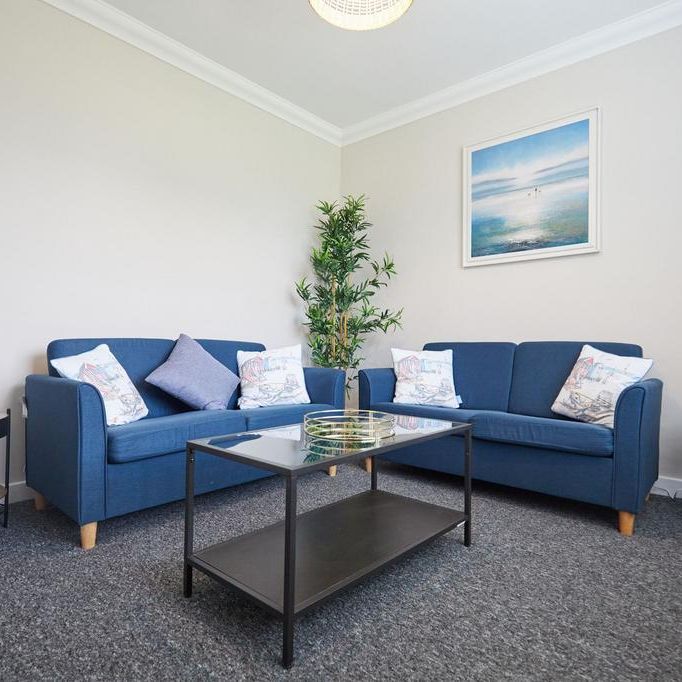 5 bedroom semi-detached house to rent - Photo 1