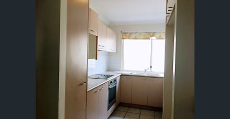 NEW CARPET WITH AIR CONDITIONER HOME!!! FANTASTIC LOCATION & RESORT STYLE LIVING - Photo 5