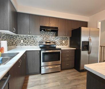 For Lease - 11 Tight Court, Milton, Ontario - Photo 4