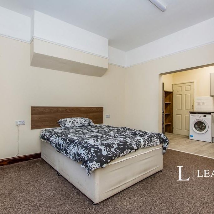 Studio to rent - Photo 1