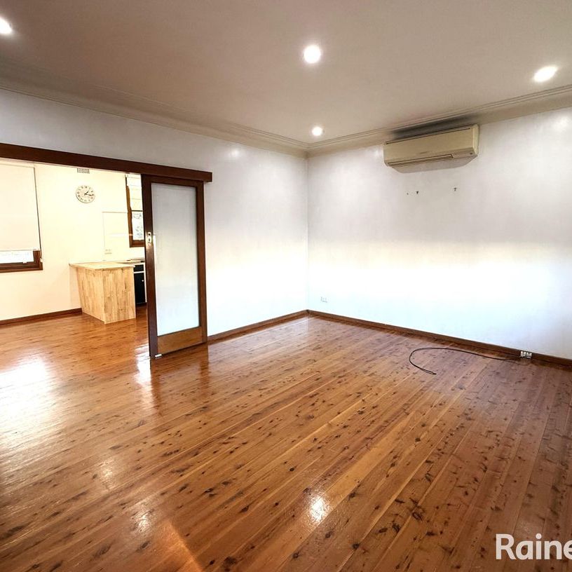 Charming Two-Bedroom Haven - Photo 1