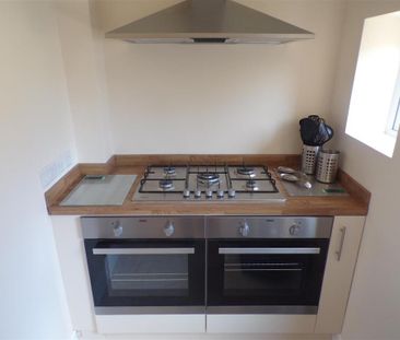 1 bedroom in a house share to rent - Photo 5