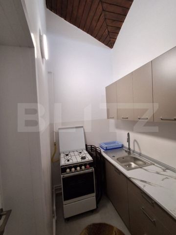 Garsonieră decomandată, renovată 2026, prima închiriere, - Photo 3