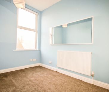 4 bedroom terraced house to rent - Photo 6