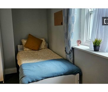 Bed for rent in a residence in Dublin - Photo 3