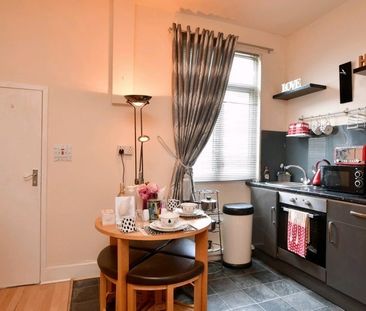 Studio Flat, Goldstone Villas, BN3 - Photo 1