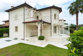 Villa in Affitto a Seravezza – Zona: Pozzi