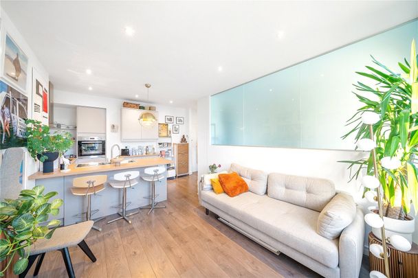 Cambridge Gardens, London, London, W10 flat to rent - Photo 1