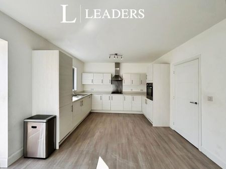 4 bedroom detached house to rent - Photo 5