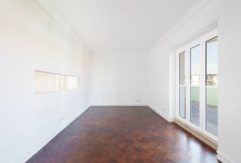 Apartamento T3 para arrendamento sem móveis na Av. Roma em Lisboa