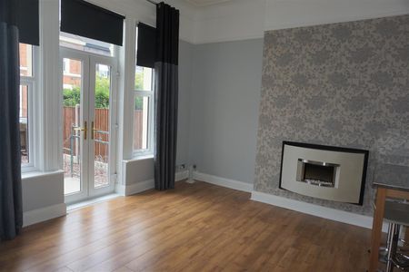 1 Bedroom Apartment To Rent - Photo 2