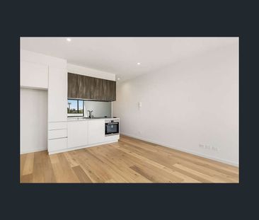 110/108 Munster Terrace, North Melbourne, Vic 3051 - Photo 4