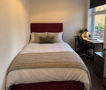 ROOMS AVAILABLE NOW, Stranmillis Gardens, Belfast, BT9 5AS - Photo 3