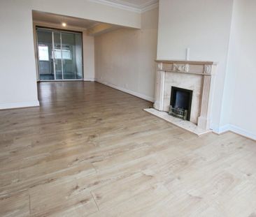 3 bedroom House To Let Total Size: 1002 SQ FT - Photo 2