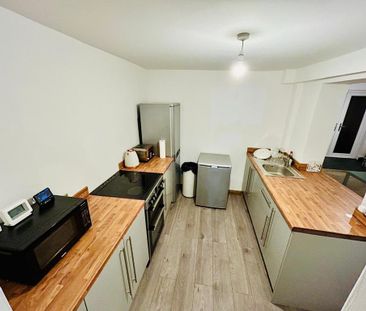 1 bedroom in a house share to rent - Photo 6