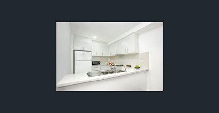 MODERN 2 BEDROOM APARTMENT WITH COURTYARD & LUG - Photo 3