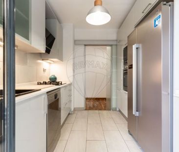 3 room luxury Apartment for rent in Cascais e Estoril, Portugal - Photo 6