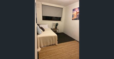 Fully Furnished 2-Bedroom Coastal Apartment in Prime Frankston Location - Photo 5