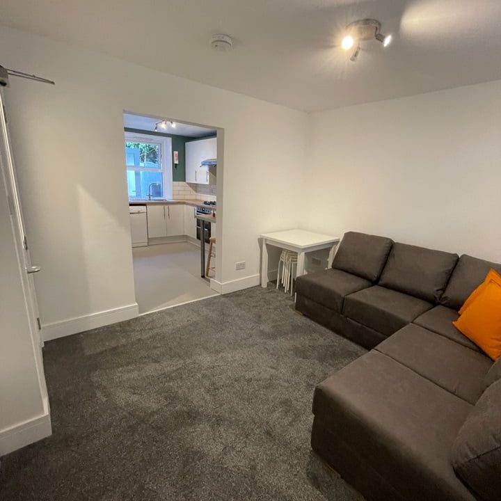 5 Bed Terraced House, Park Crescent Road, BN2 - Photo 1