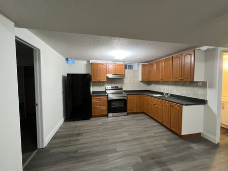 For Lease - 650 Highglen Avenue Unit# Bsmt, Markham, Ontario - Photo 2