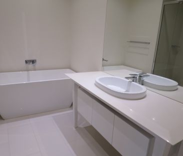 34A Regent Avenue, Springvale VIC 3171 - Townhouse For Rent | Domain - Photo 4