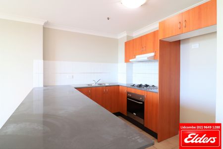 605/1 Spencer Street - Photo 2