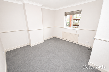 3 bedroom end of terrace house to rent - Photo 2