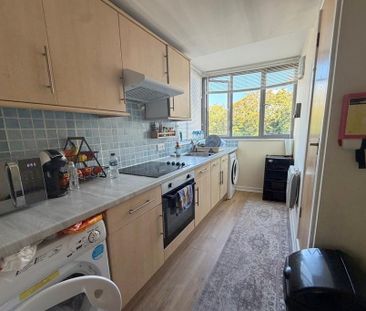 2 bedroom flat to rent - Photo 4