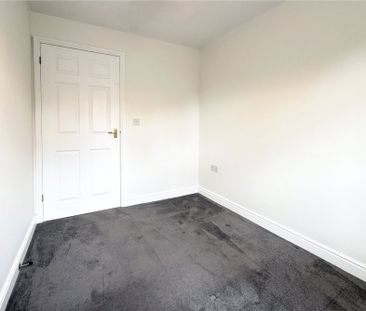 2 bed Flat for rent - Photo 3
