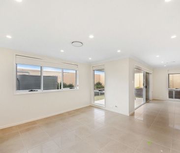 Modern 3-Bedroom Home in Arcadian Hills Estate - Photo 4