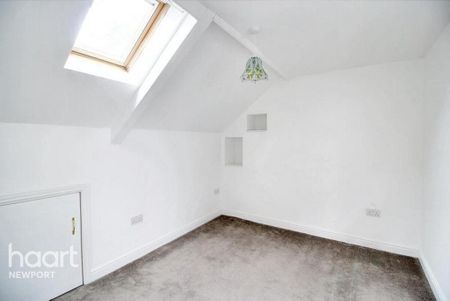 4 bedroom maisonette to rent - Photo 2