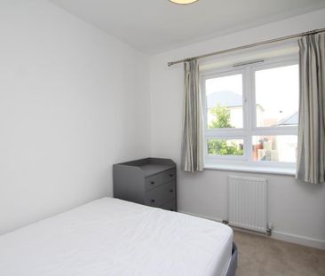 4 bedroom semi-detached house to rent - Photo 2