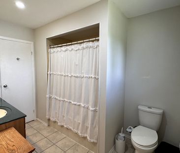 For Lease - 2153 Spring Street, Innisfil, Ontario - Photo 3