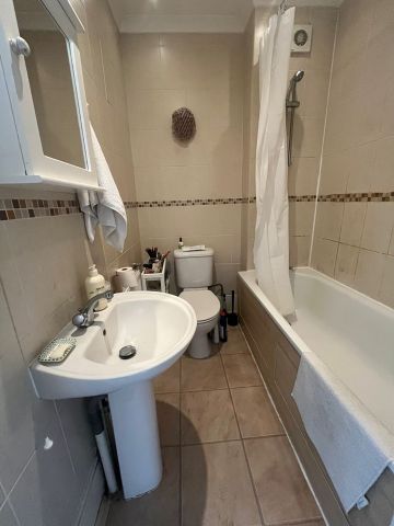 1 Bed Flat, Mornington Terrace, NW1 - Photo 4