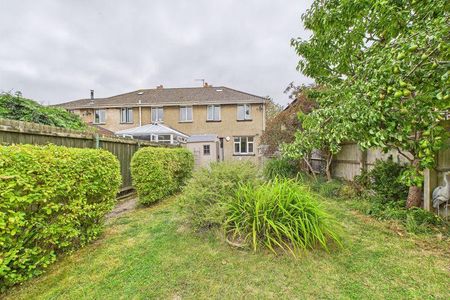 3 bedroom terraced house to rent - Photo 4