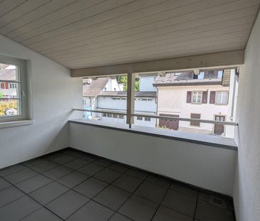 5.5-Zimmer-Maisonettewohnung mit Loggia im Herzen von Giebenach - Photo 5