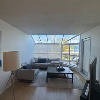 KITSILANO NICE LARGE 1 BR- TOP FLOOR - Photo 4