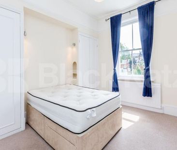 large two bedroom split level property situated in Muswell Hill - Photo 6
